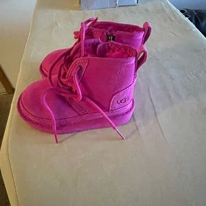 Pink UGGs girl toddler size 8